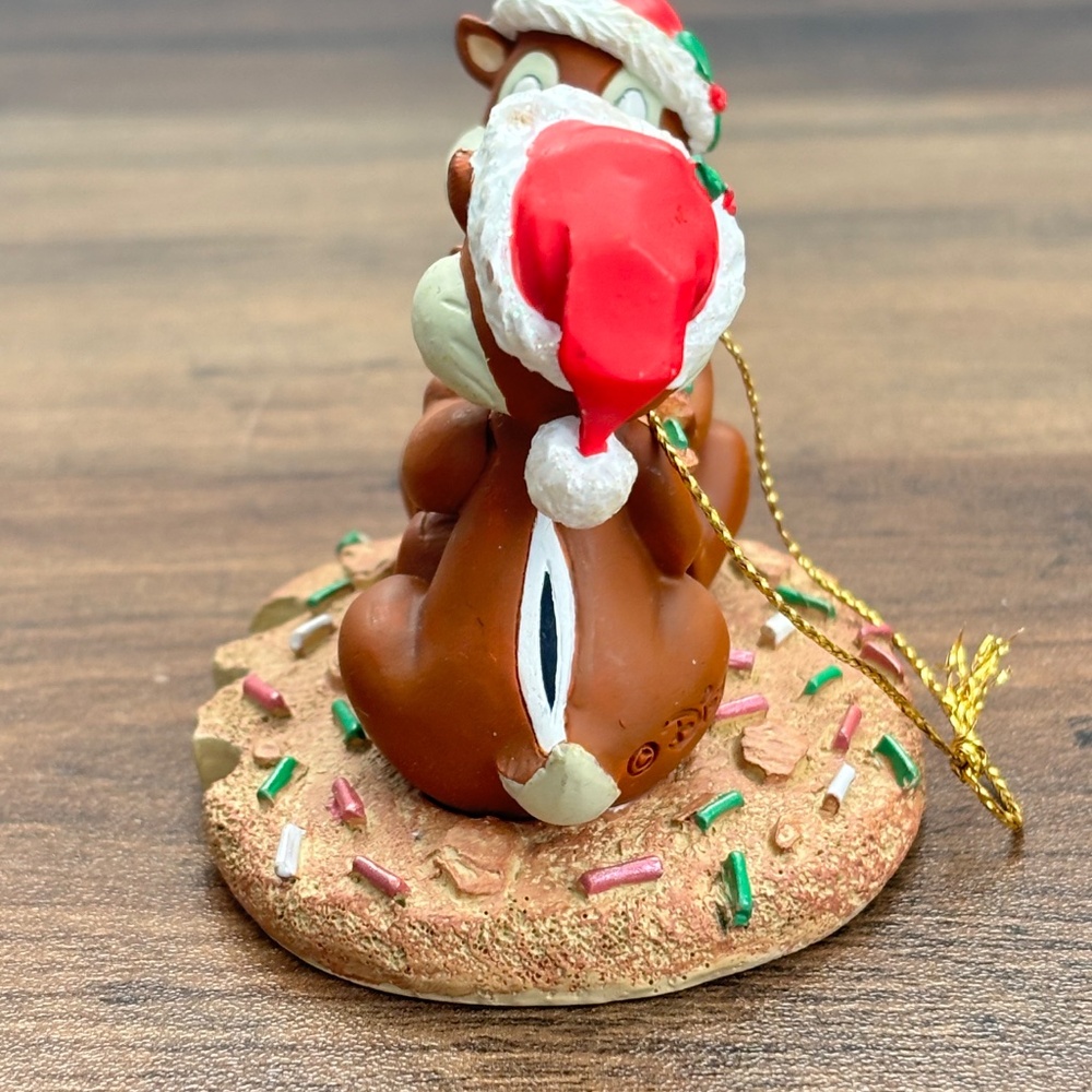 VINTAGE Disney Chip N Dale Chipmunks Sitting on Christmas Cookie Santa Ornament - Picture 5 of 6
